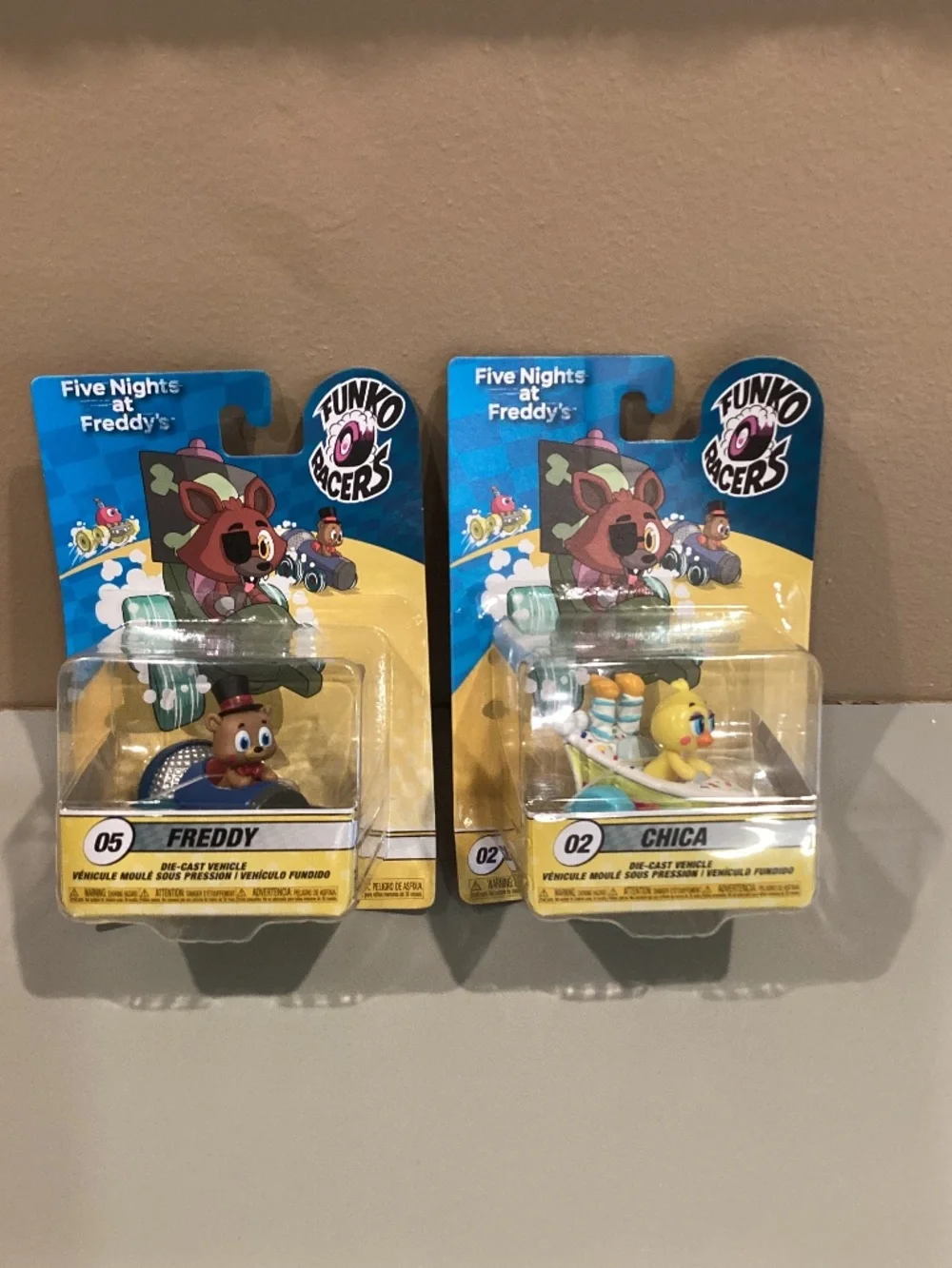 New Set of 2 FUNKO RACERS FNAF Freddy & Chica Die-Cast Figures in Vehicles 2024